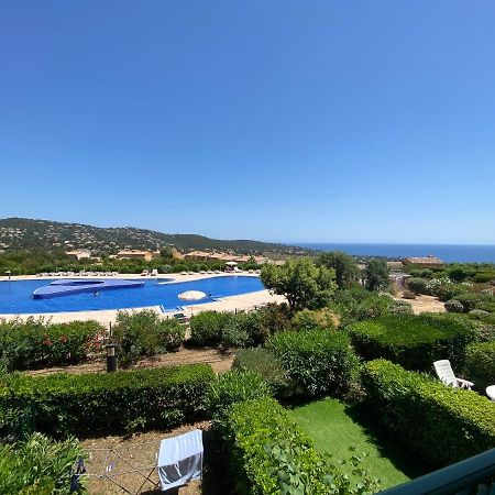 Appart. Vue Mer Avec Piscine - Golfe De St Tropez เลอิสซ็องเบรอ ภายนอก รูปภาพ