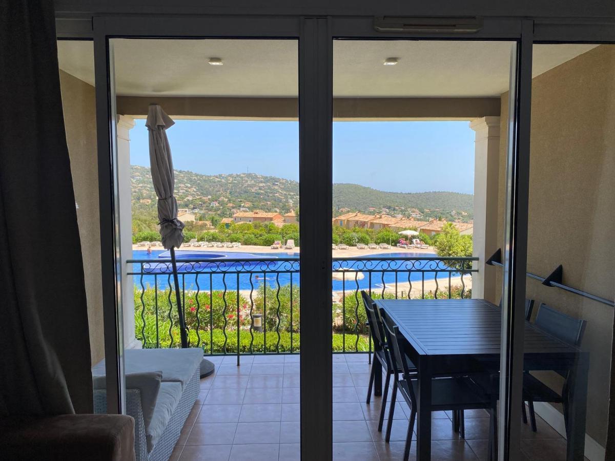 Appart. Vue Mer Avec Piscine - Golfe De St Tropez เลอิสซ็องเบรอ ภายนอก รูปภาพ